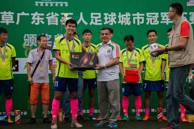 温网：穆霍娃救赛点2-1胜高芙 首进决赛将和诺斯科娃争冠